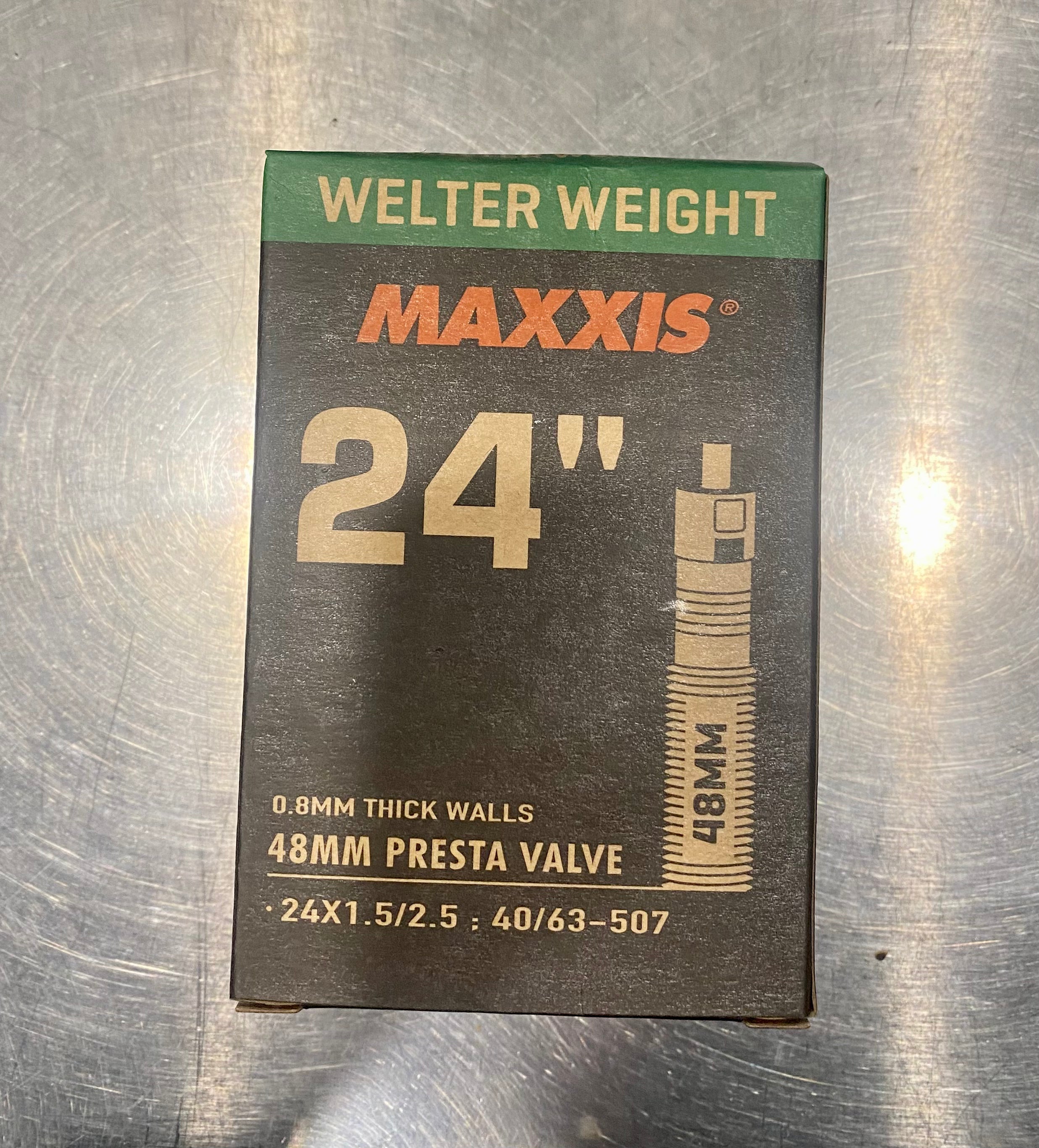 Maxxis Welter Weight Camera D'Aria 27.5x2.0/3.0 LSV48 – Bici Unisex, Adatta A 28 X 1.50/1.75